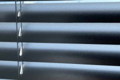 Żaluzje drewniane i aluminiowe Modern Line