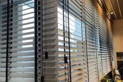 Żaluzje drewniane i aluminiowe Modern Line